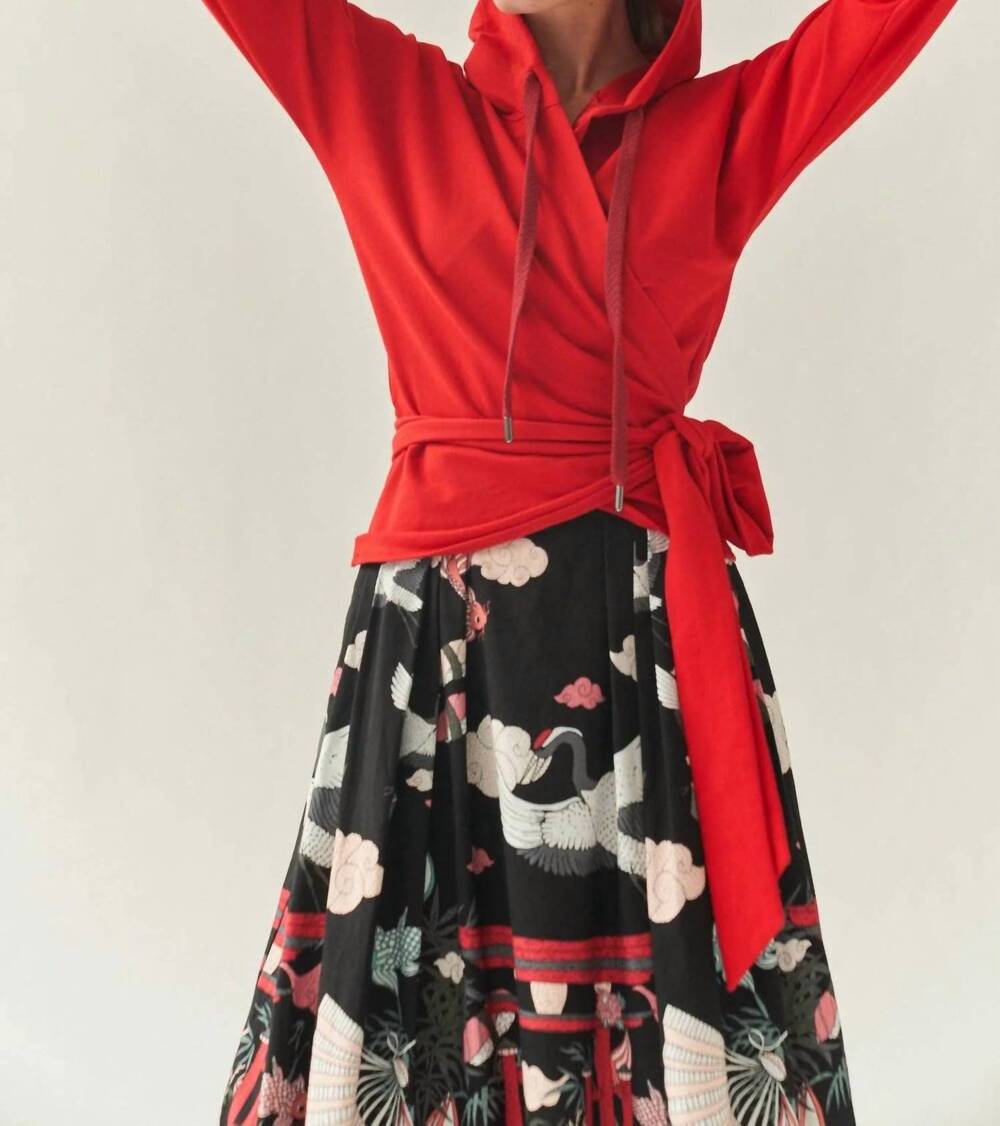 NEW MARIANNA DÉRI wrap with a waist belt hoodie in red
